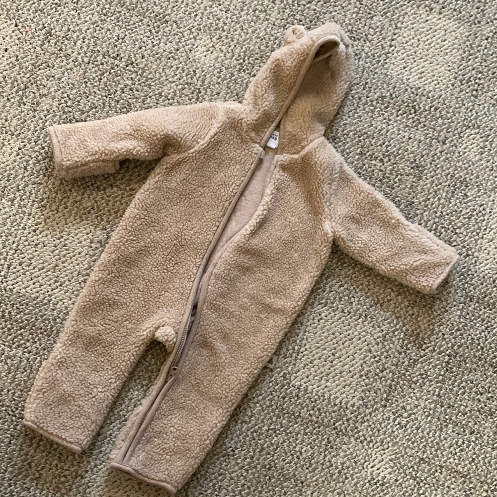 Baby Gap Tan Teddy Bear Bunting. Size 3-6 months. Option to fold over hands/feet